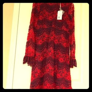 Beautiful lace dress with lining